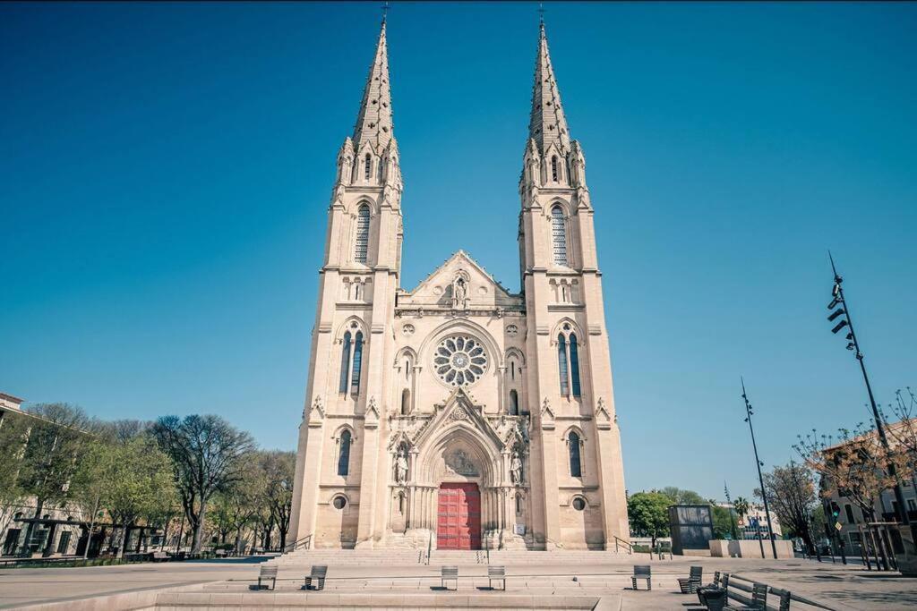 Le Contemporain-2 Chambres-Vue Eglise Saint Paul Nîmes Esterno foto